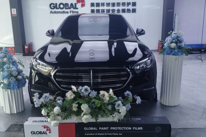 奔驰 奔驰 E300L｜汽车隔热膜｜案例主图
