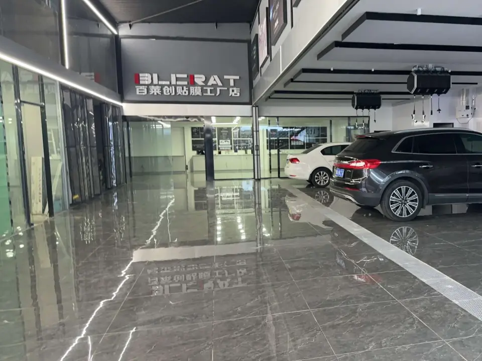 百莱创郑州旗舰店车间实景